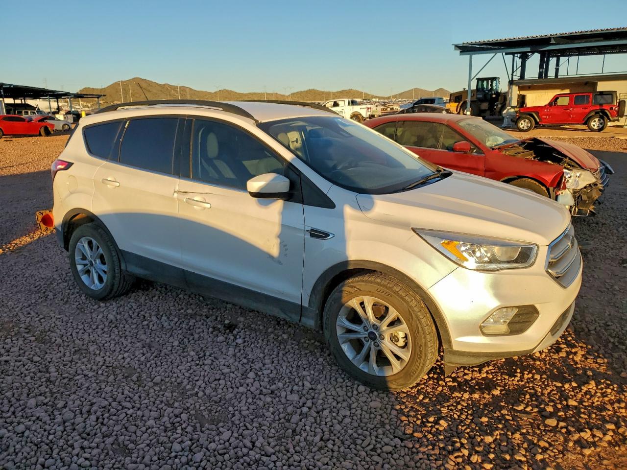 2018 FORD ESCAPE SEL photo 10