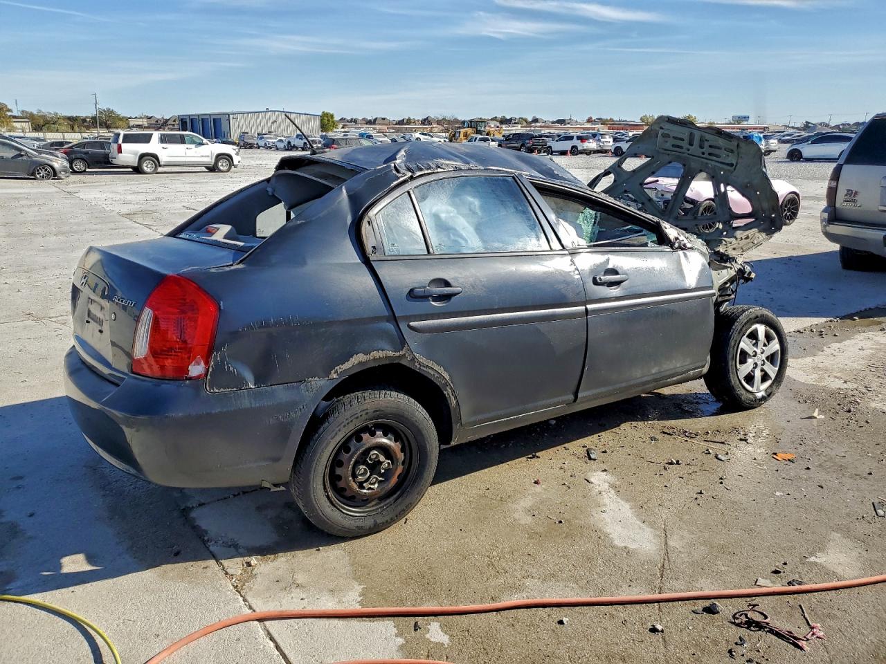 2011 HYUNDAI ACCENT GLS photo 5