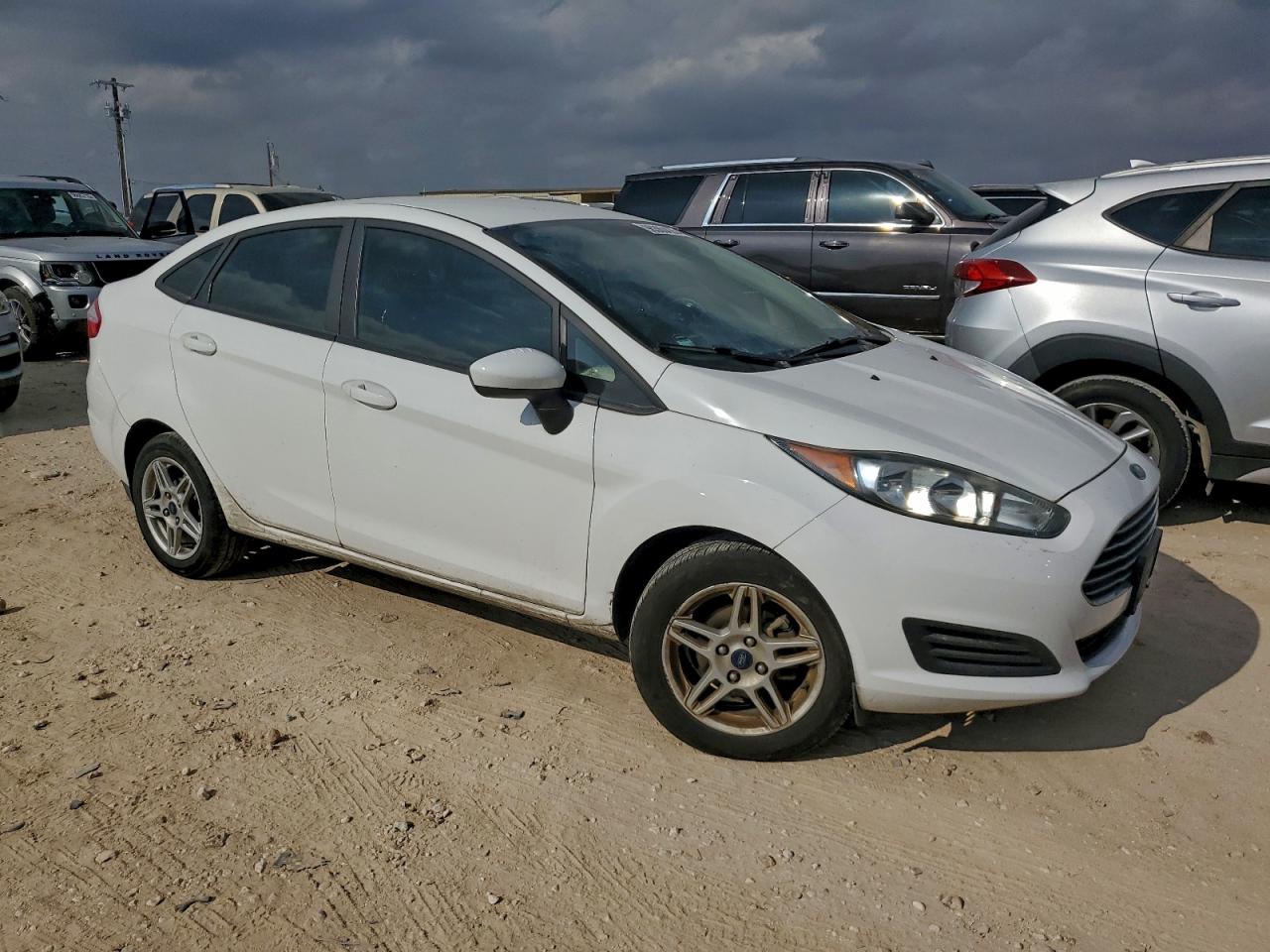2018 FORD FIESTA SE photo 4
