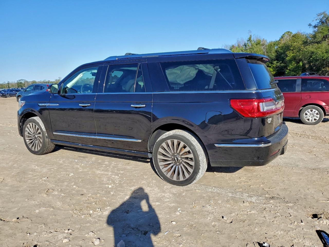 2019 LINCOLN NAVIGATOR L RESERVE photo 3
