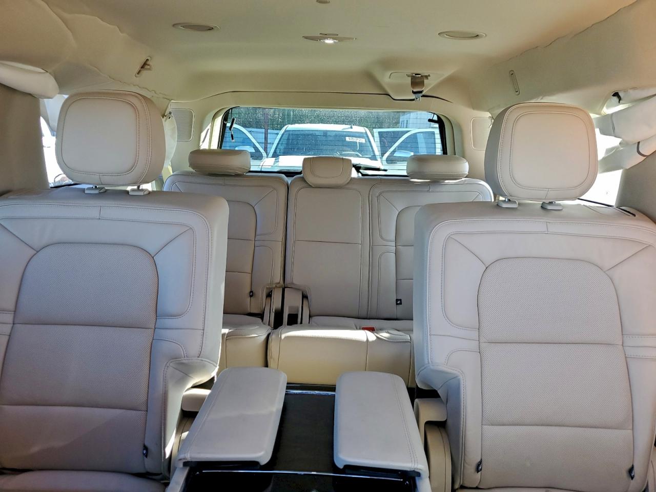 2019 LINCOLN NAVIGATOR L RESERVE photo 19