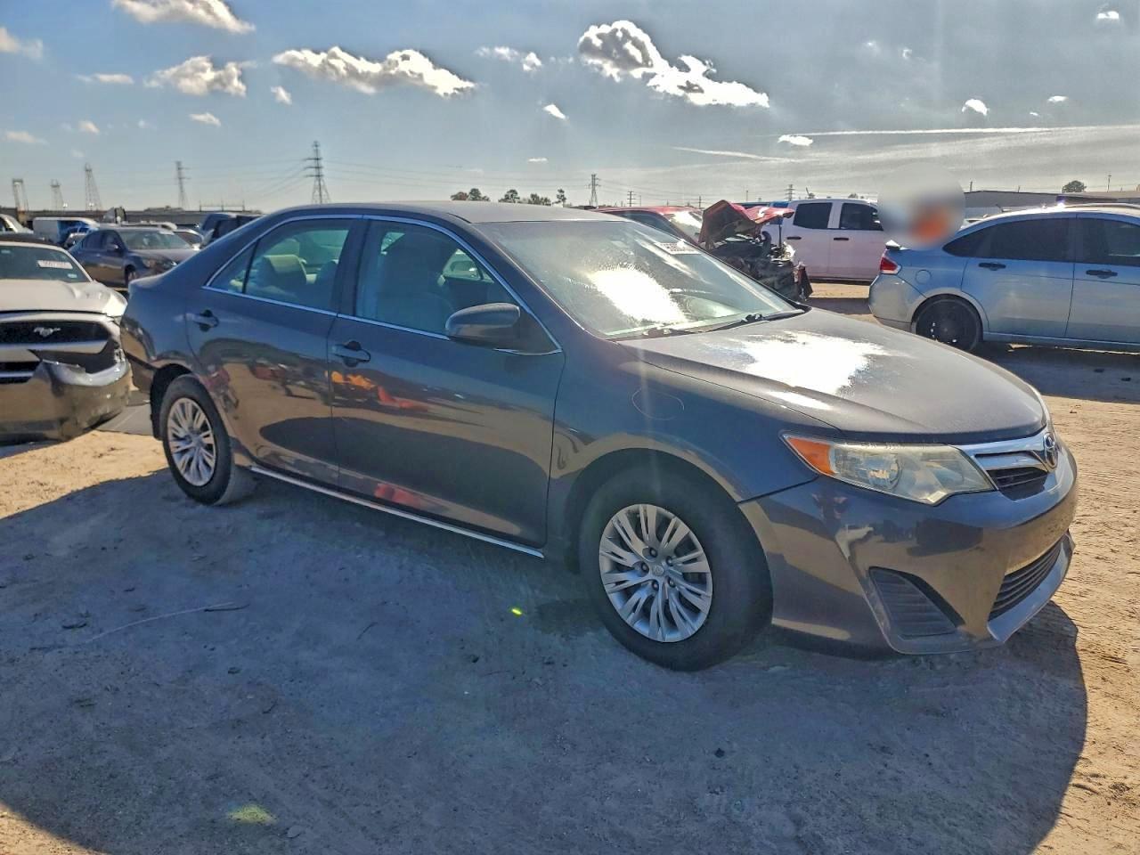 2012 TOYOTA CAMRY BASE photo 4