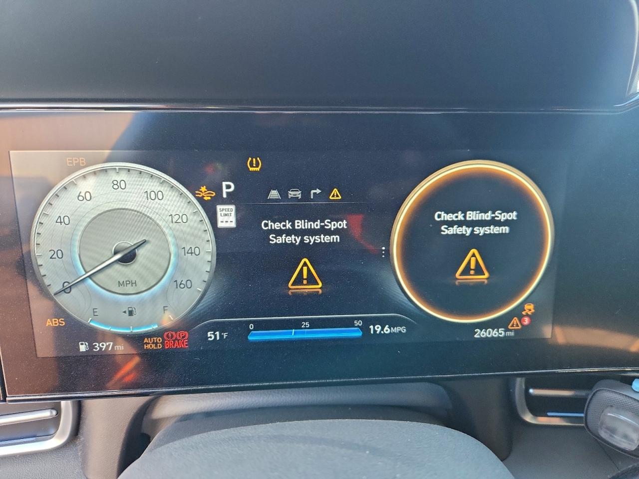 2024 HYUNDAI ELANTRA SEL photo 9