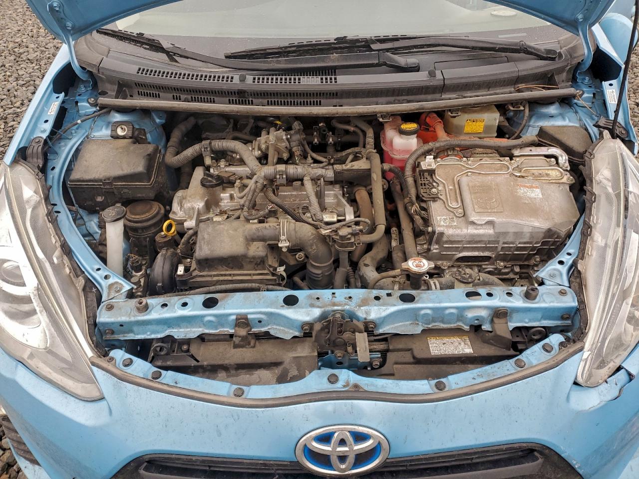 2016 TOYOTA PRIUS C photo 11