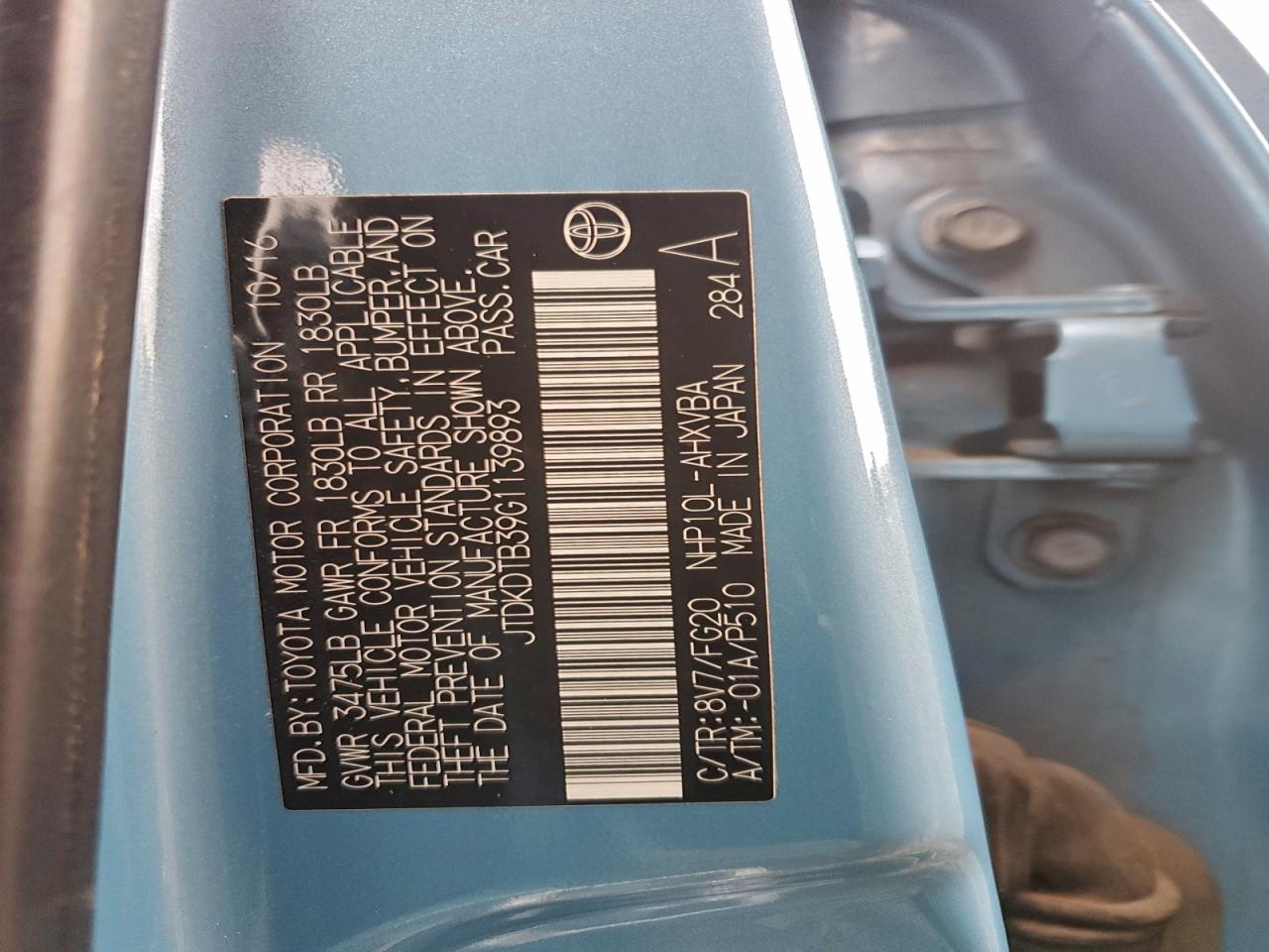 2016 TOYOTA PRIUS C photo 12