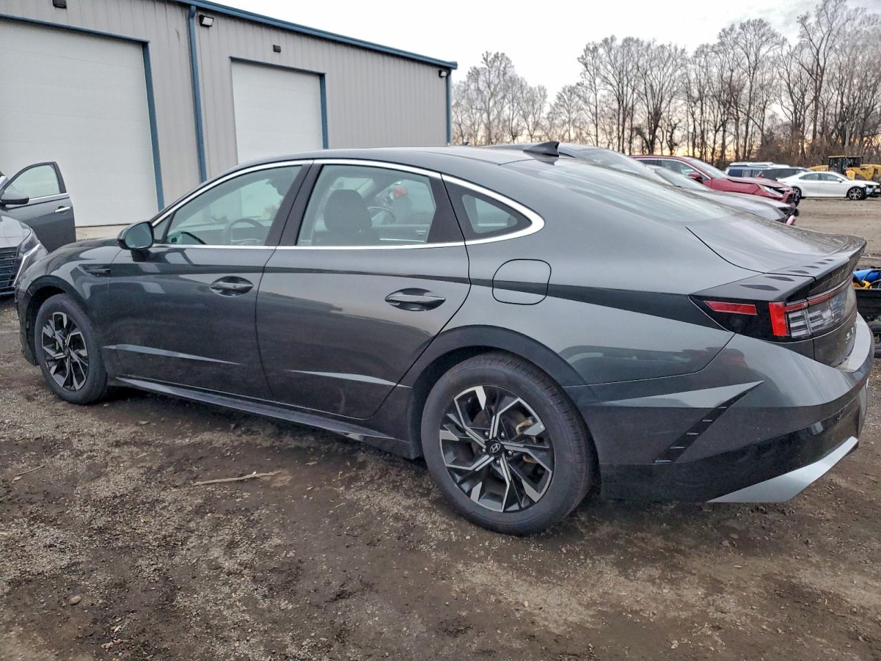 2025 HYUNDAI SONATA SEL photo 2
