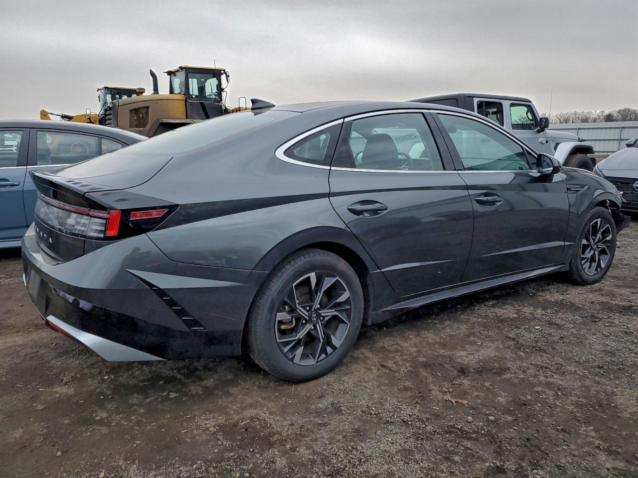2025 HYUNDAI SONATA SEL photo 3