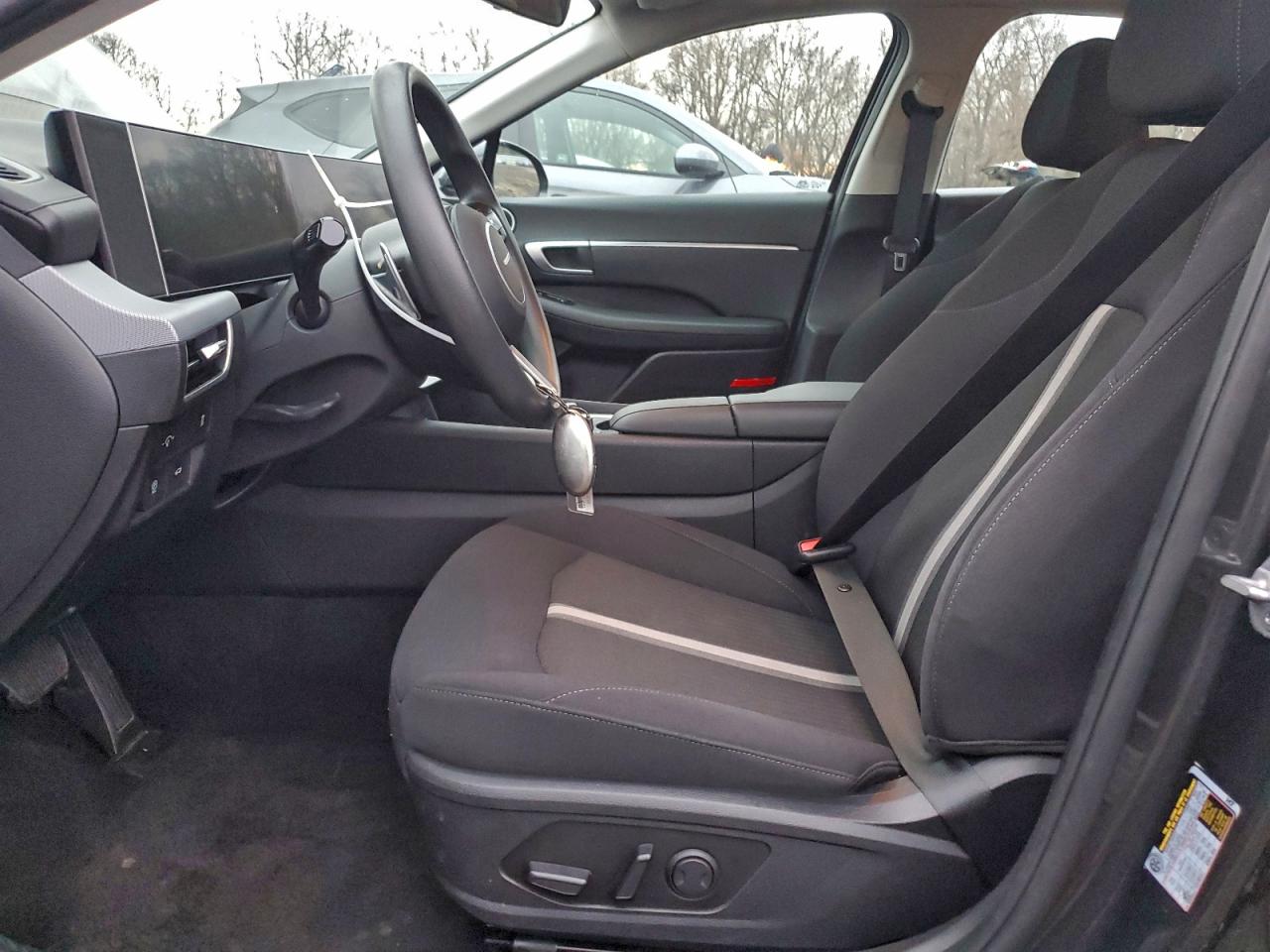 2025 HYUNDAI SONATA SEL photo 7