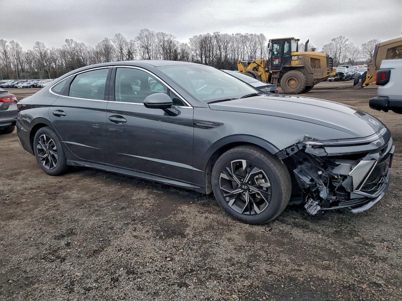 2025 HYUNDAI SONATA SEL photo 4