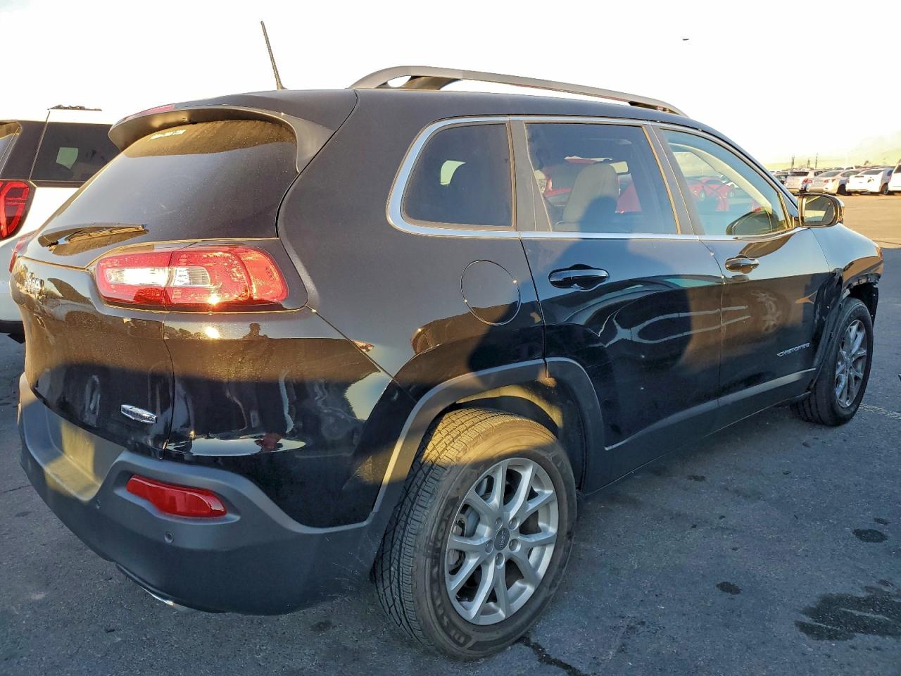 2017 JEEP CHEROKEE LATITUDE photo 5