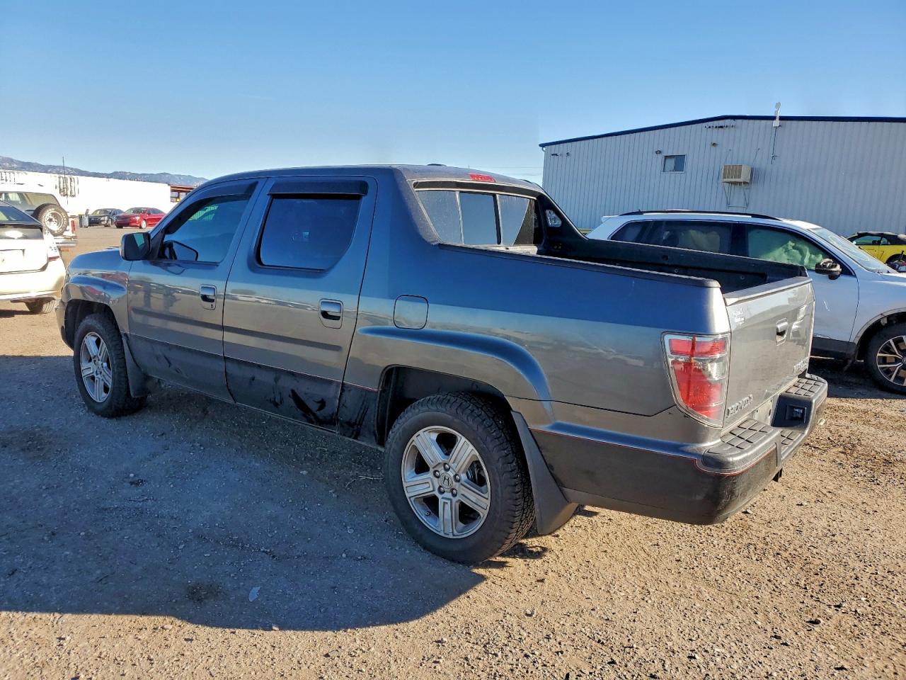 2012 HONDA RIDGELINE RTL photo 2