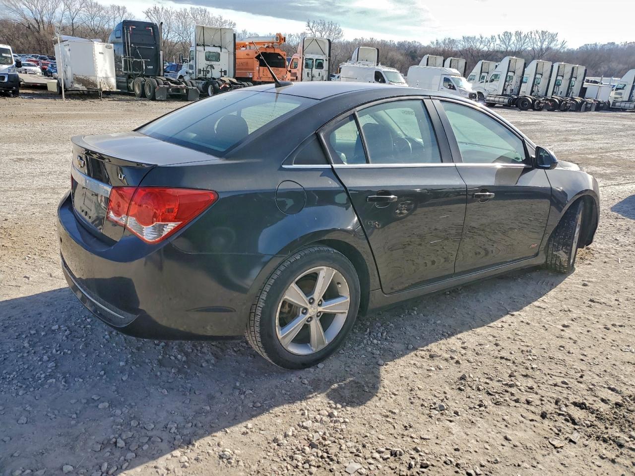 2013 CHEVROLET CRUZE LT photo 3