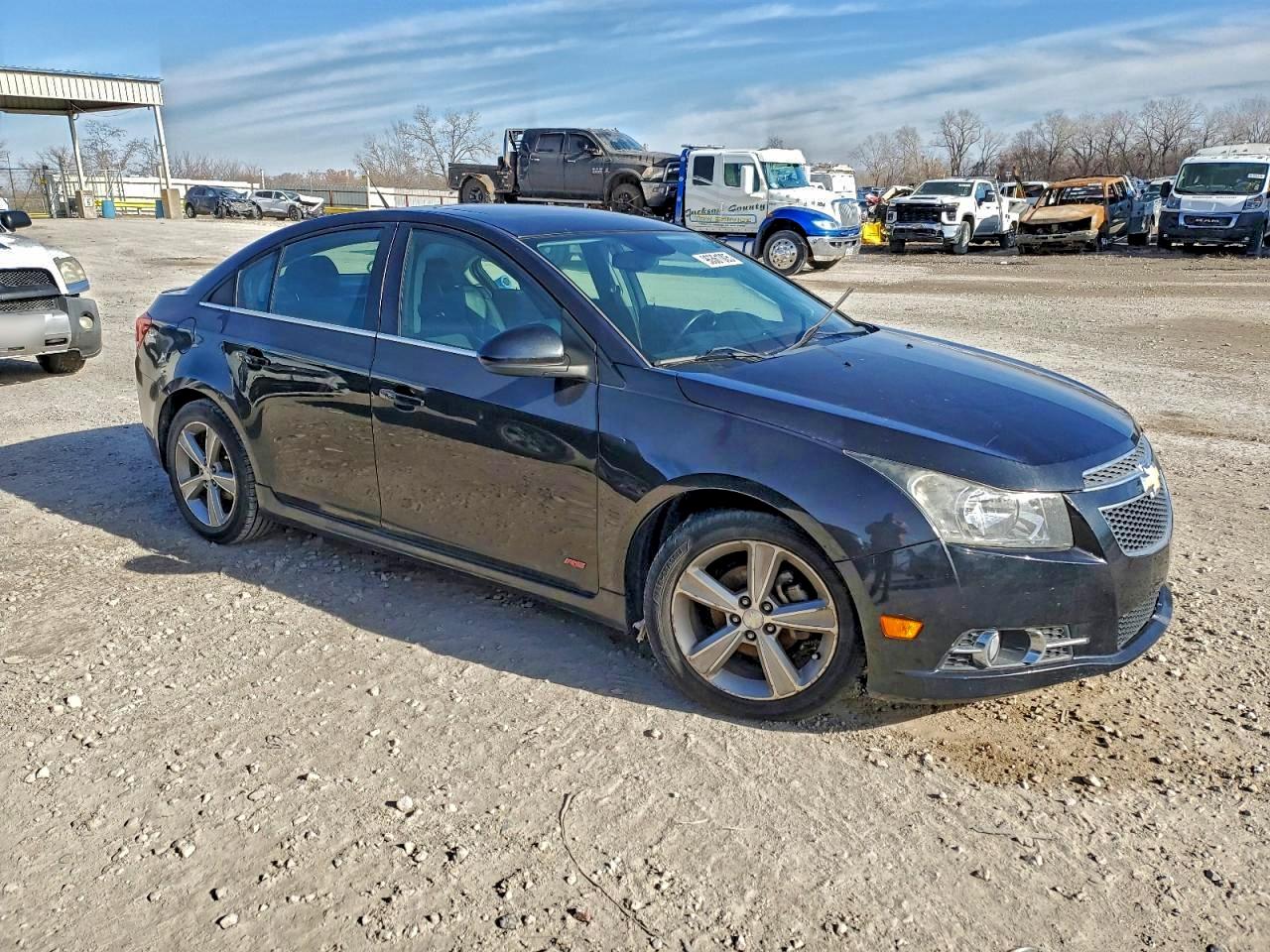 2013 CHEVROLET CRUZE LT photo 4