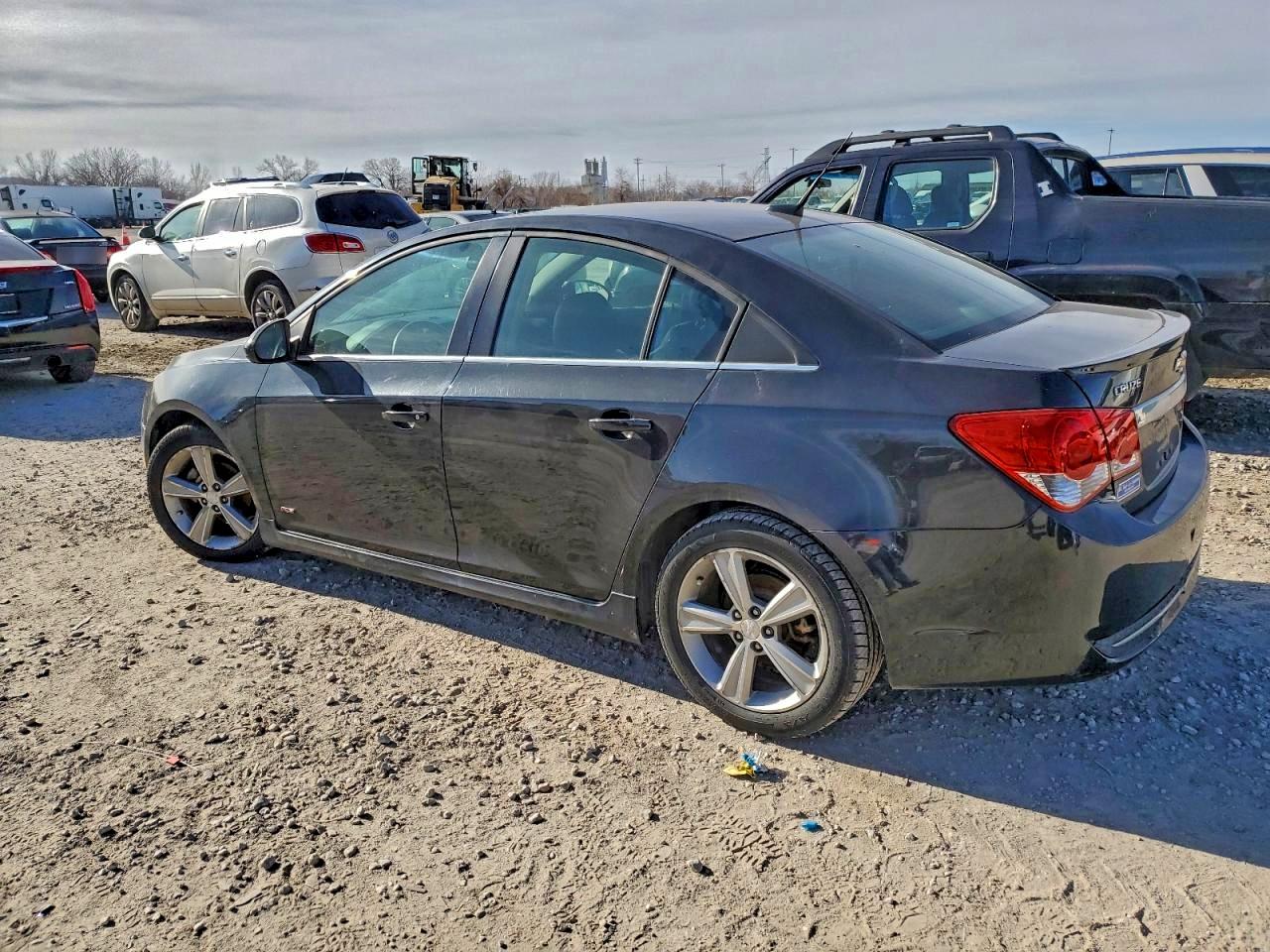2013 CHEVROLET CRUZE LT photo 2