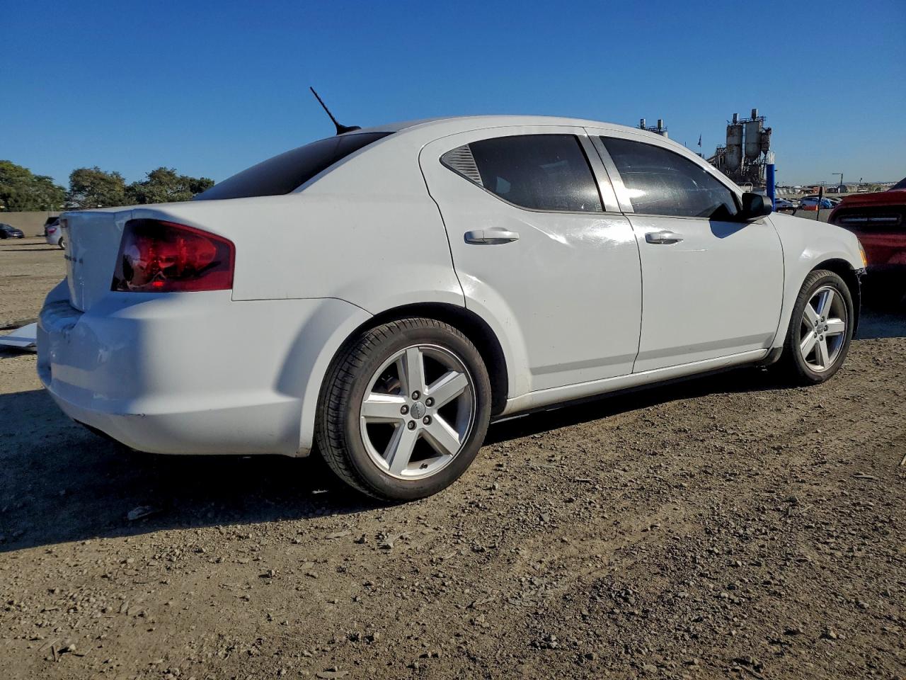 2013 DODGE AVENGER SE photo 3