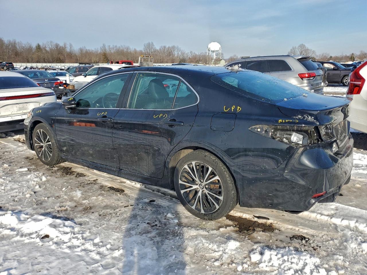 2019 TOYOTA CAMRY L photo 2