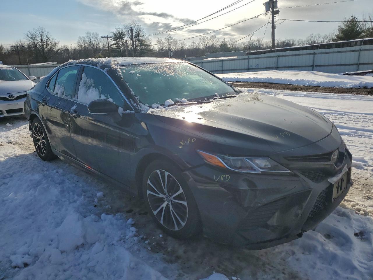 2019 TOYOTA CAMRY L photo 4