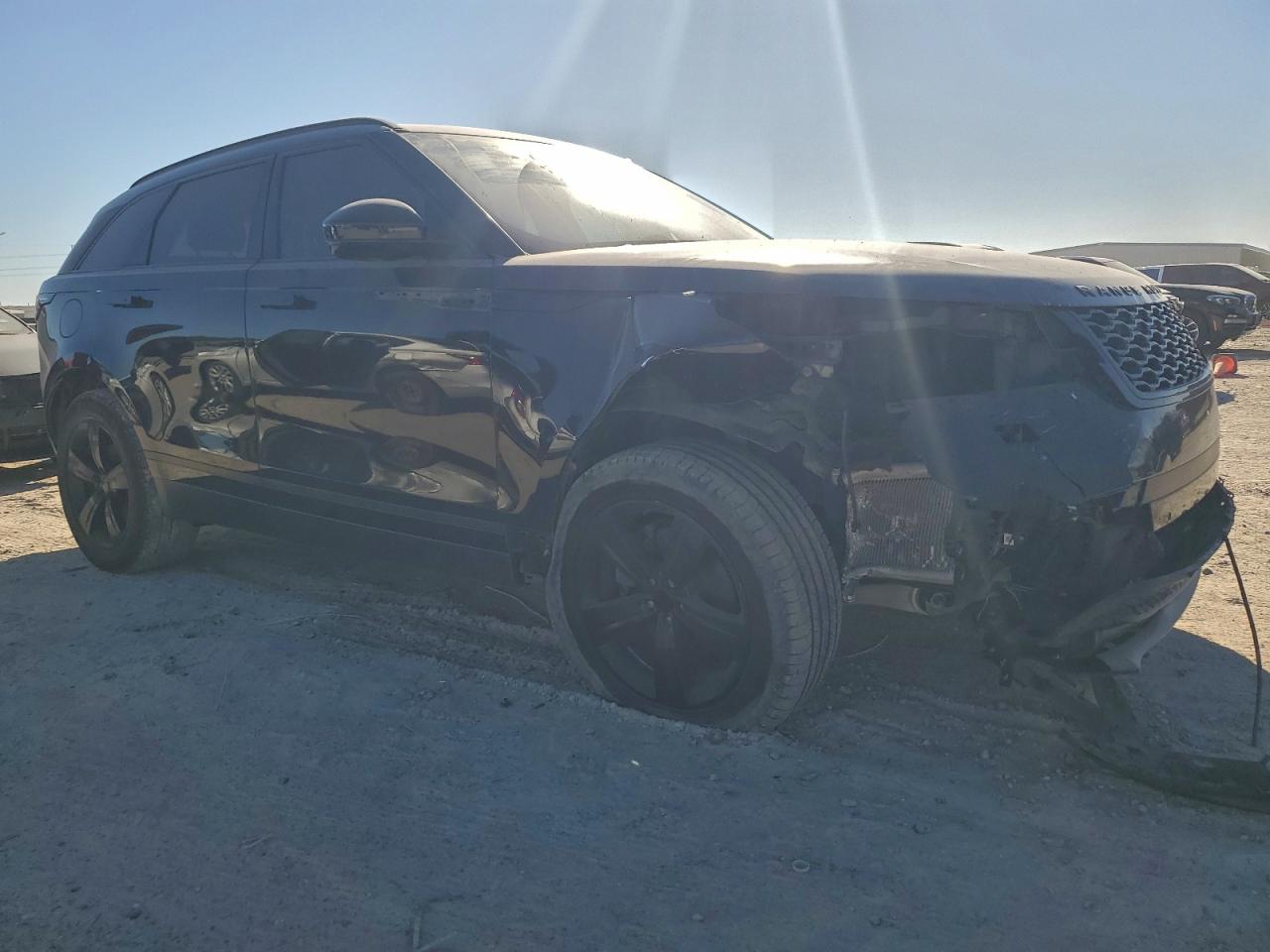 2019 LAND ROVER RANGE ROVER VELAR S photo 4
