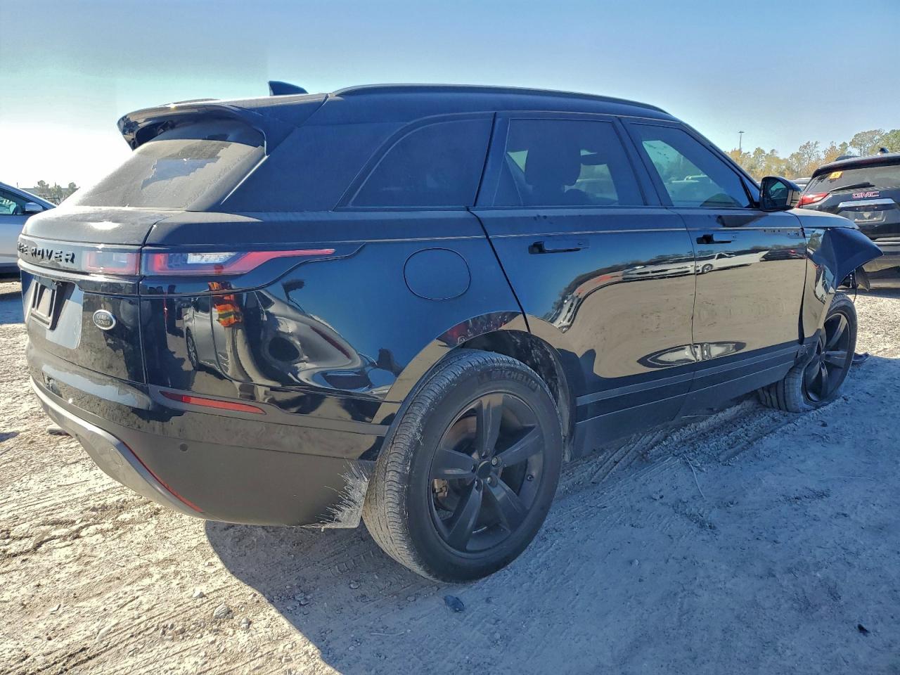 2019 LAND ROVER RANGE ROVER VELAR S photo 3
