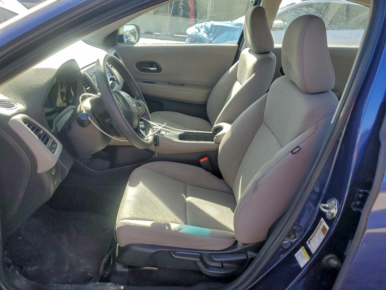 2016 HONDA HR-V LX photo 7