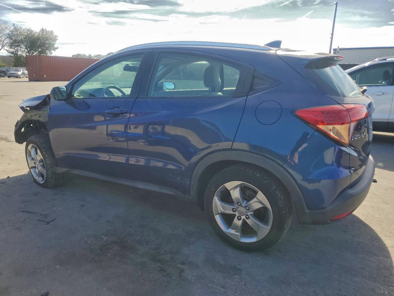 2016 HONDA HR-V LX photo 2