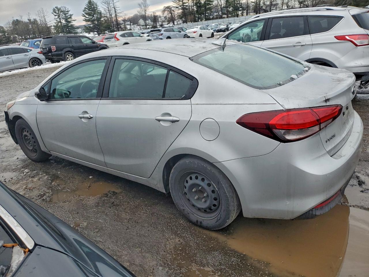 2017 KIA FORTE LX photo 3