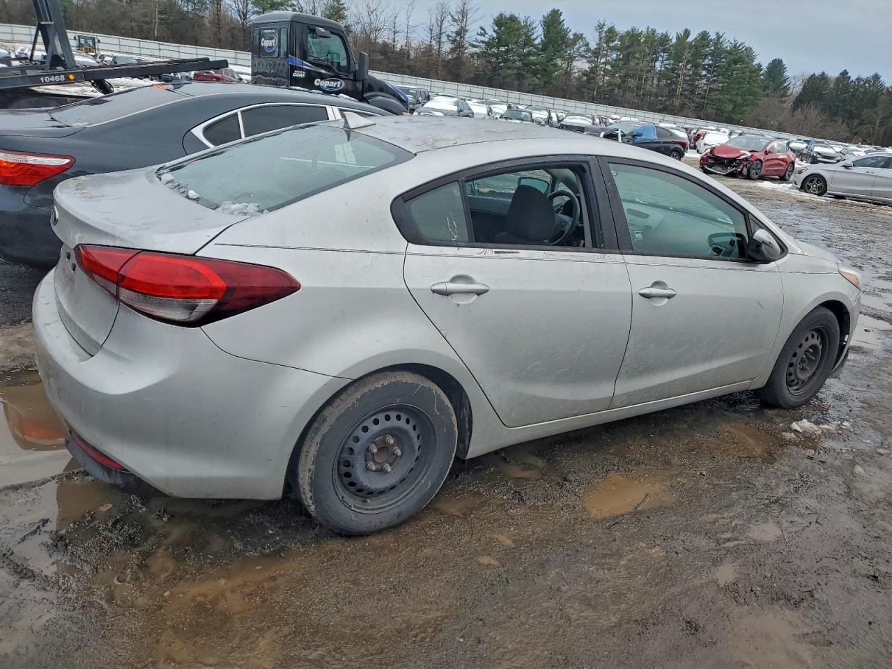 2017 KIA FORTE LX photo 5