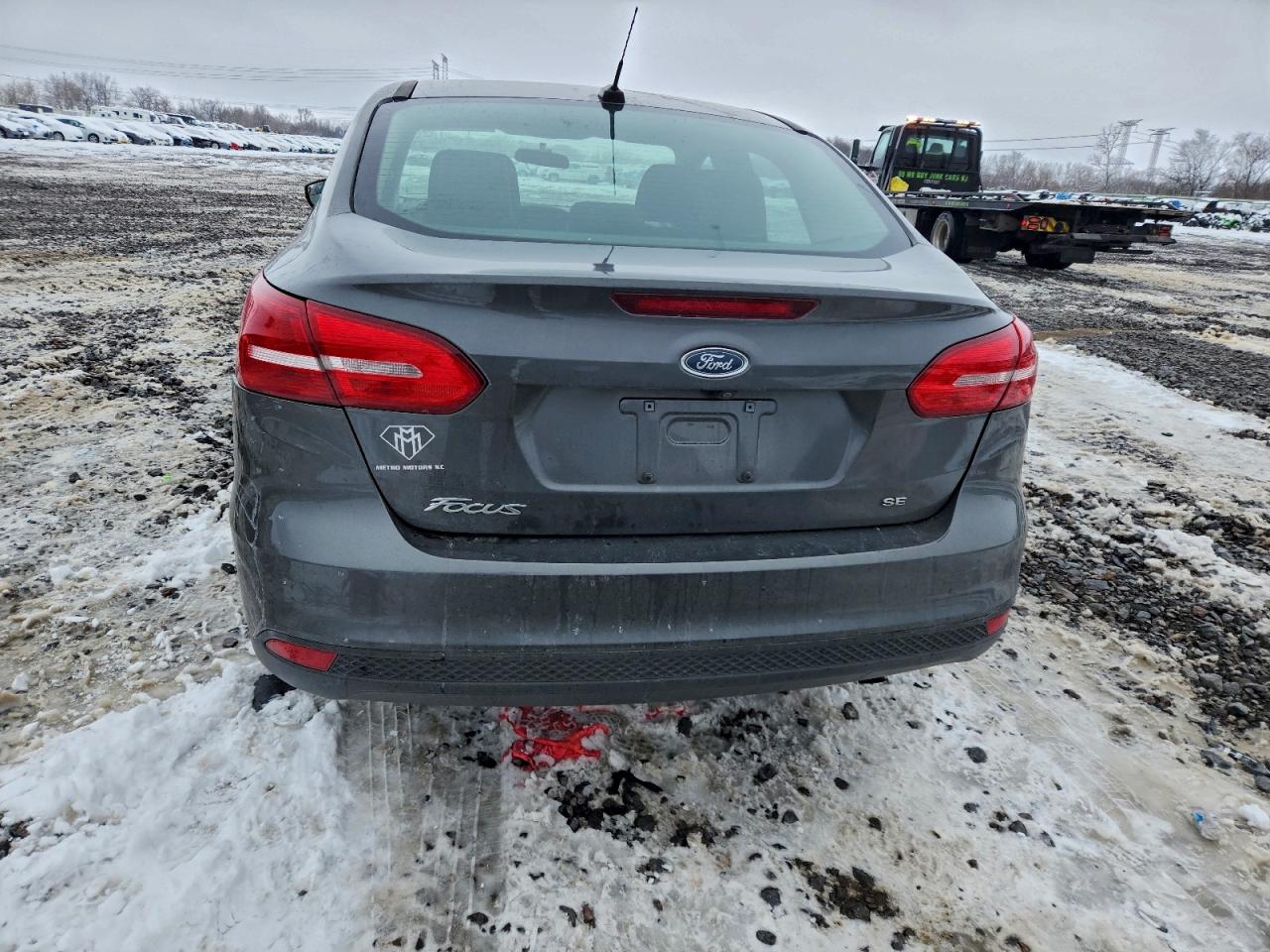 2017 FORD FOCUS SE photo 11