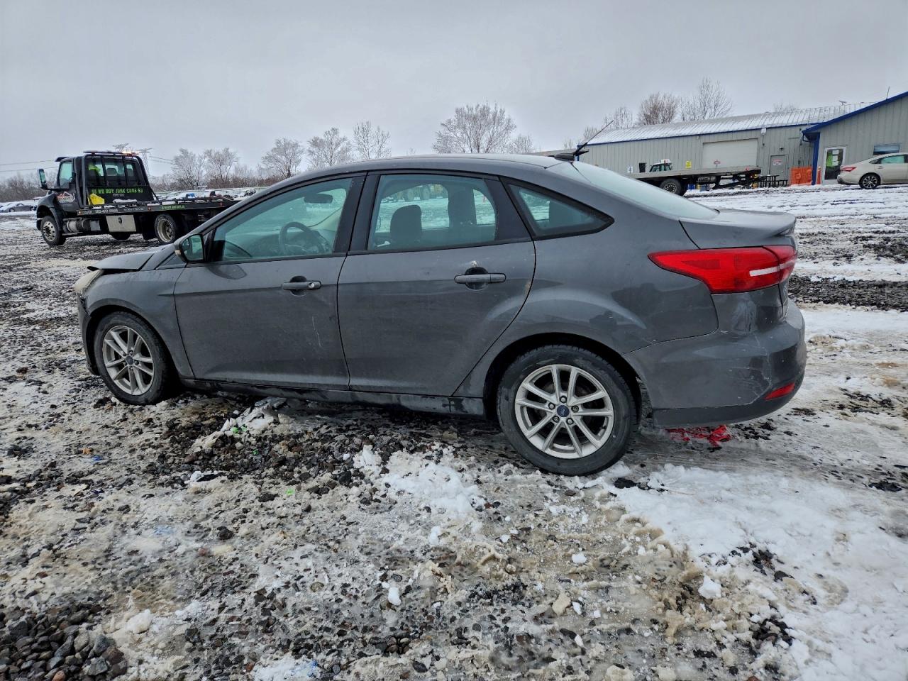 2017 FORD FOCUS SE photo 3