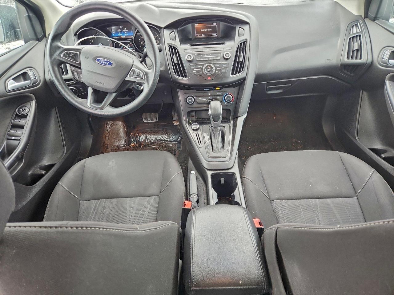 2017 FORD FOCUS SE photo 15