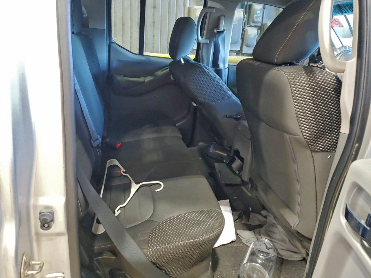 2018 NISSAN FRONTIER S photo 10