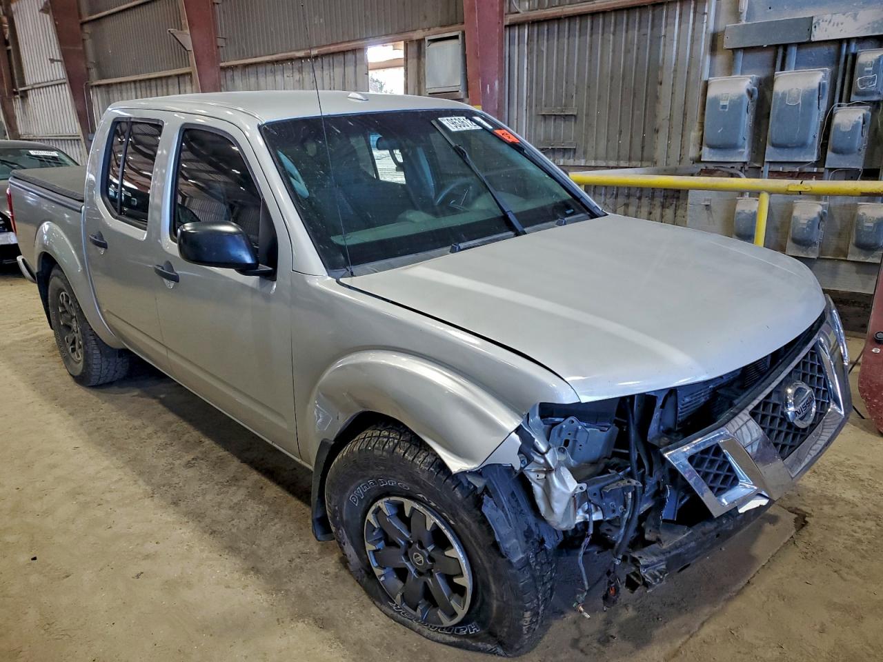 2018 NISSAN FRONTIER S photo 4
