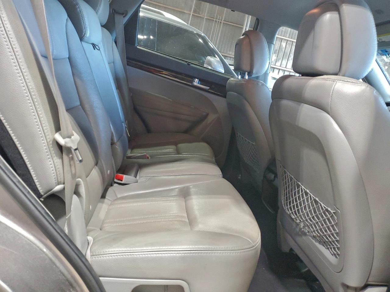 2014 KIA SORENTO LX photo 11