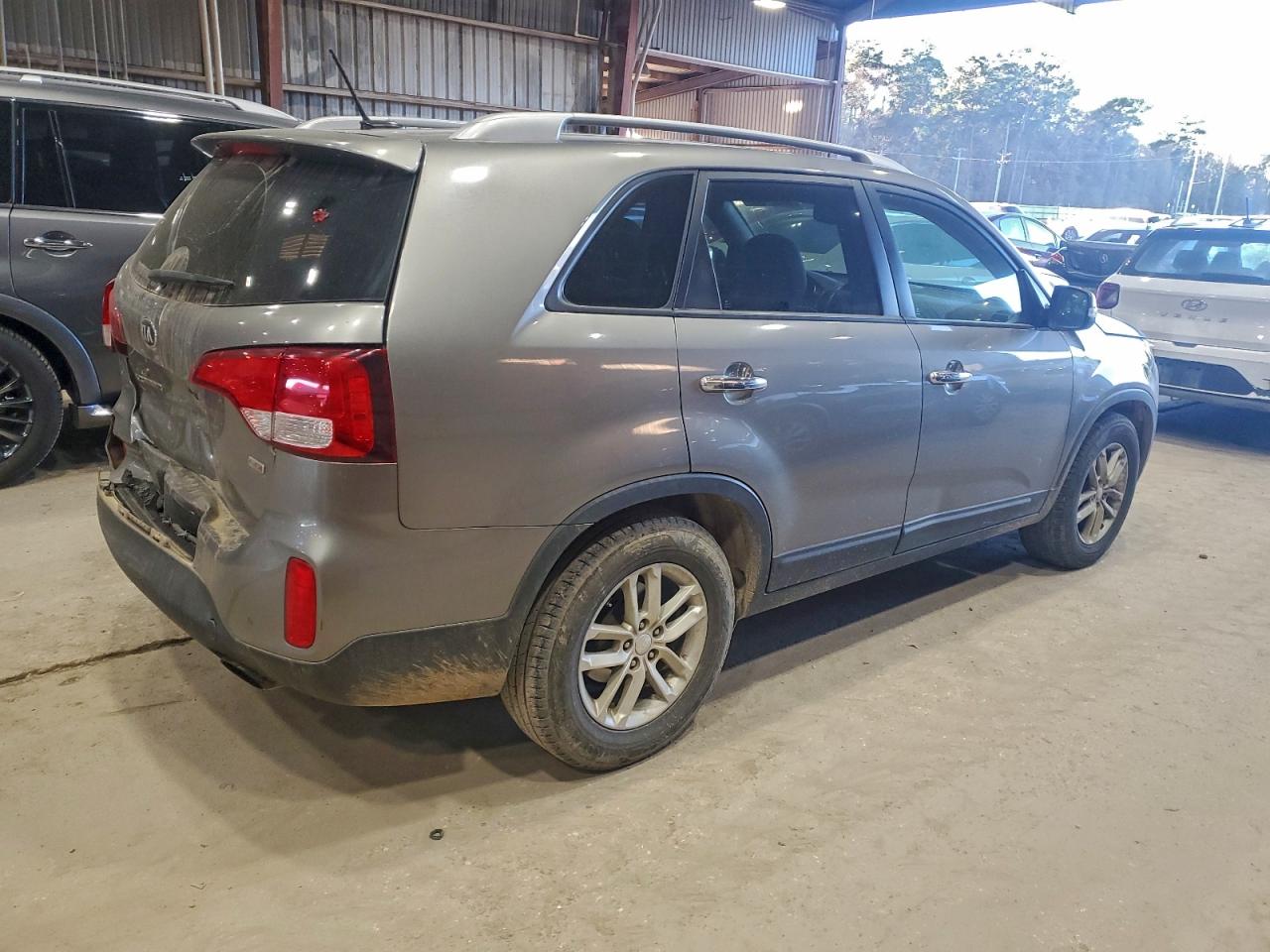 2014 KIA SORENTO LX photo 3