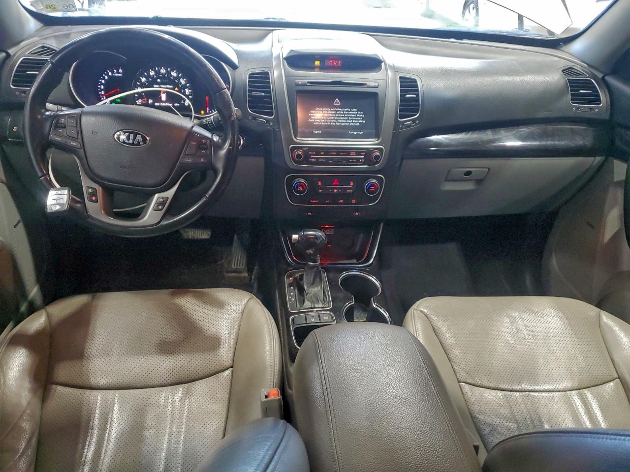 2014 KIA SORENTO LX photo 8