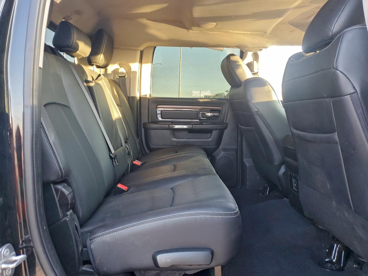 2018 RAM 3500 LARAMIE photo 10