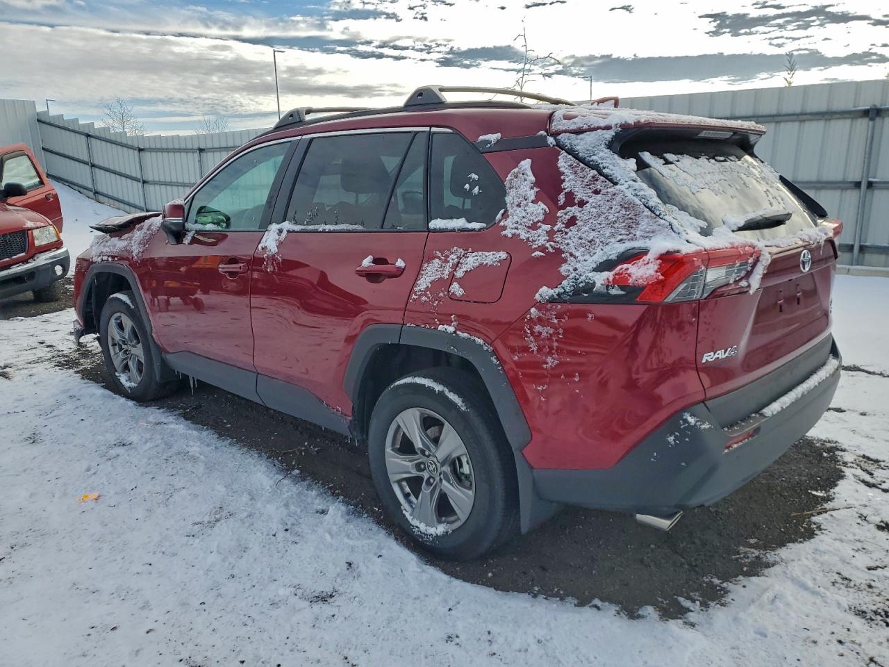 2025 TOYOTA RAV4 XLE photo 2