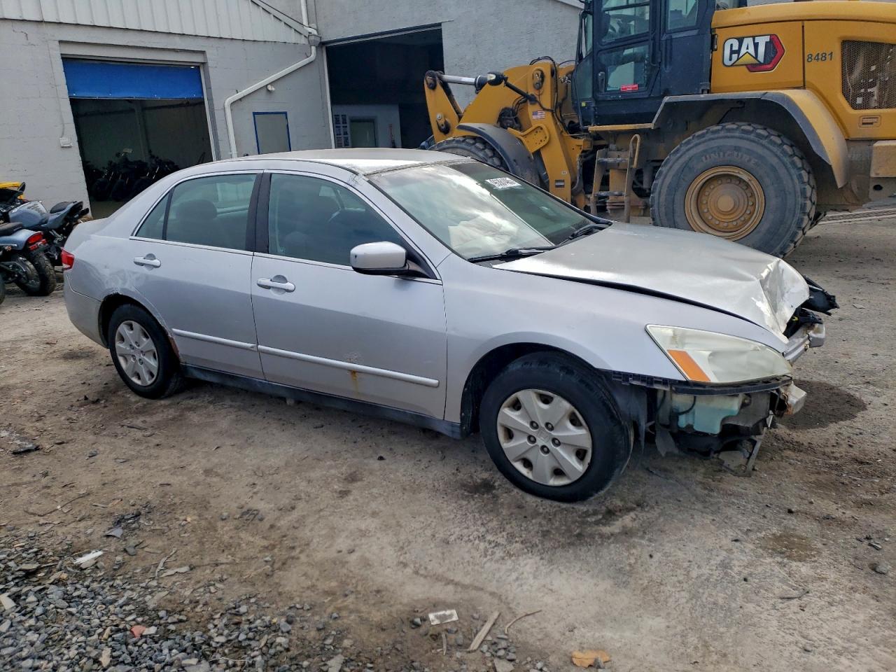 2003 HONDA ACCORD LX photo 4