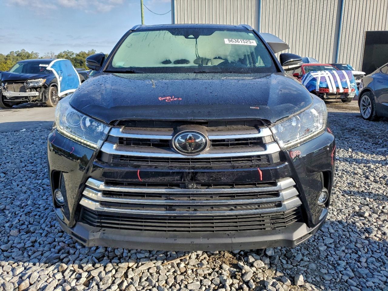 2018 TOYOTA HIGHLANDER LIMITED photo 9