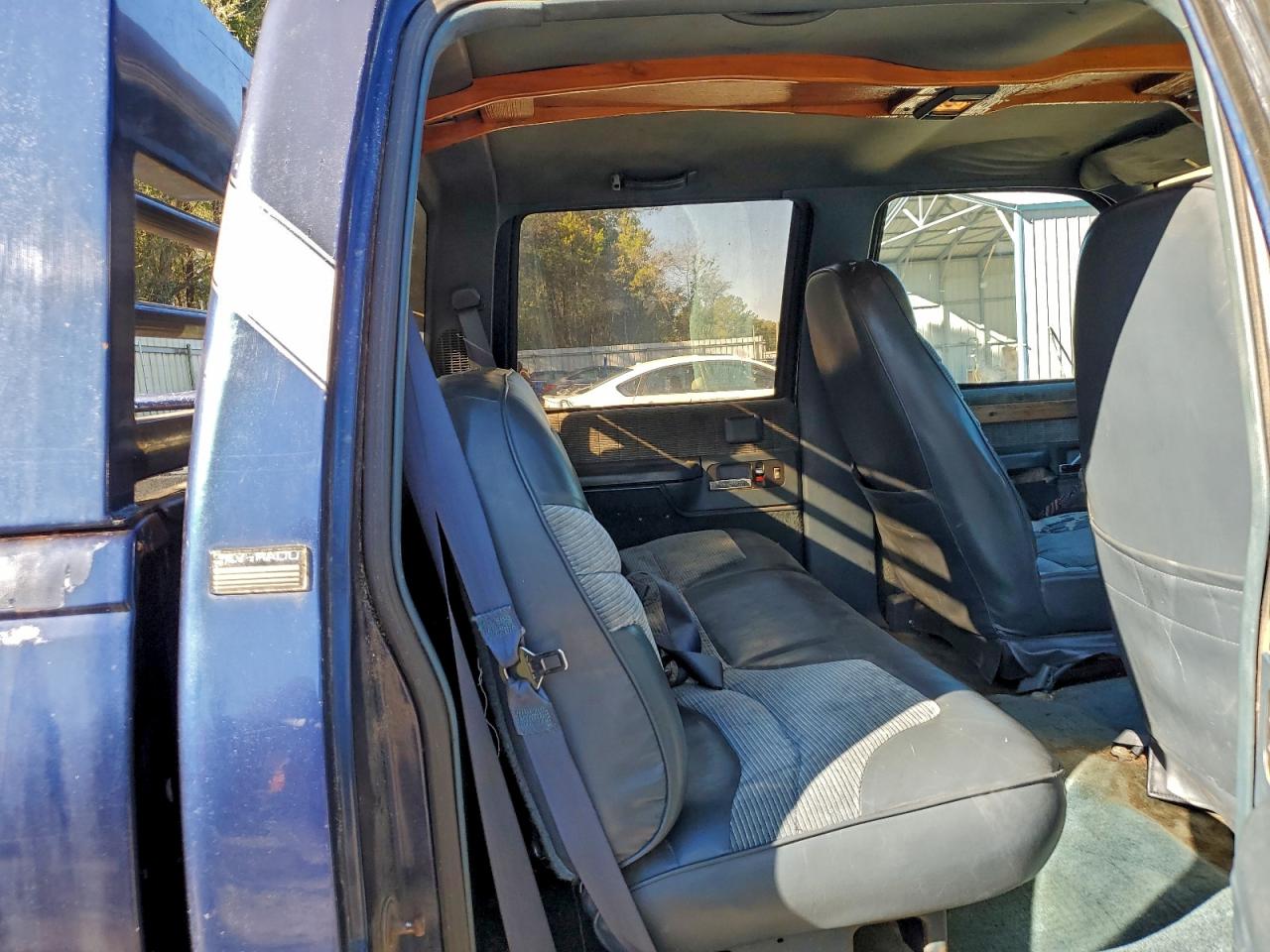 1993 CHEVROLET GMT-400 C3500 photo 37