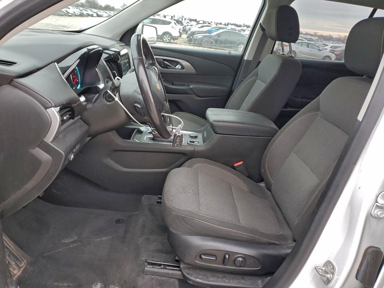 2019 CHEVROLET TRAVERSE LT photo 7