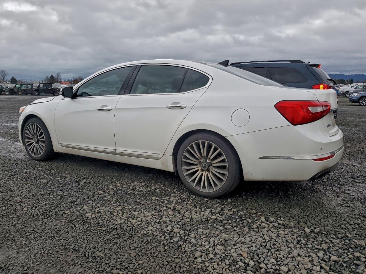 2014 KIA CADENZA PREMIUM photo 3