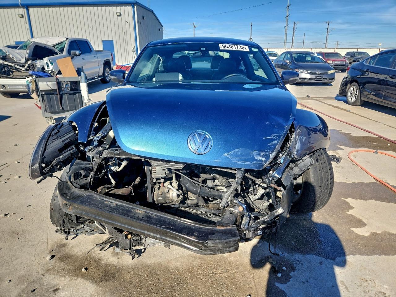 2018 VOLKSWAGEN BEETLE S photo 9