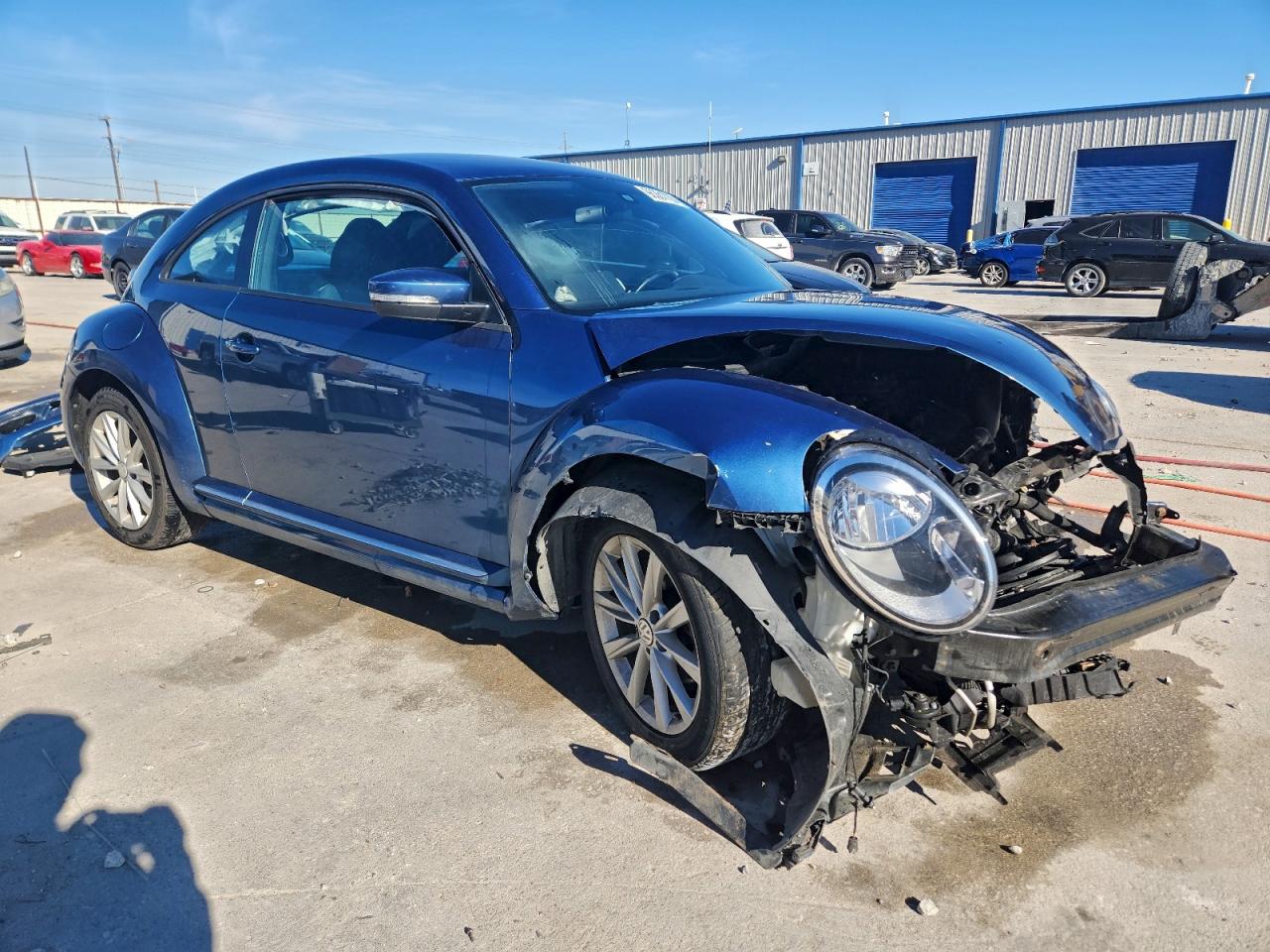 2018 VOLKSWAGEN BEETLE S photo 7