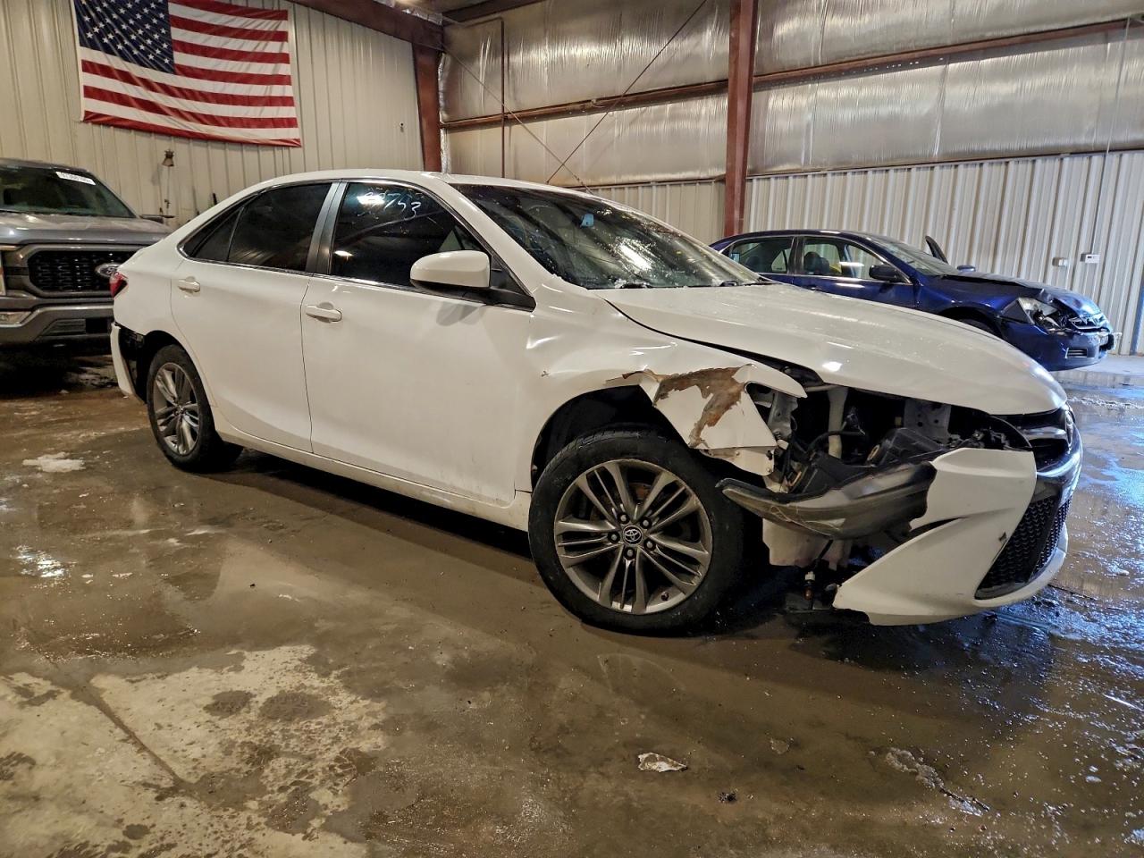 2016 TOYOTA CAMRY LE photo 7