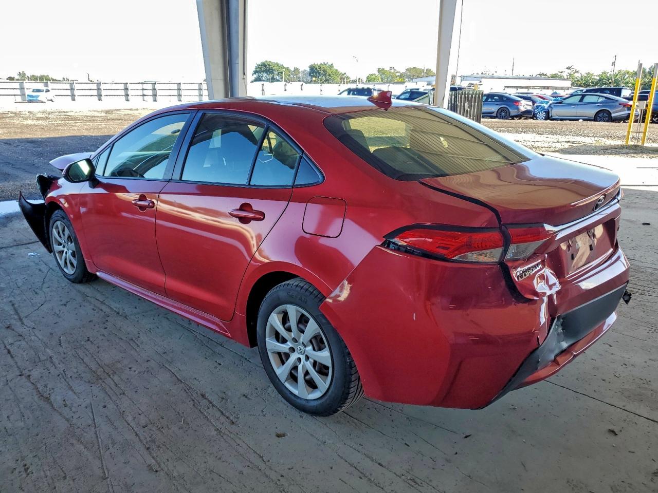 2021 TOYOTA COROLLA LE photo 3