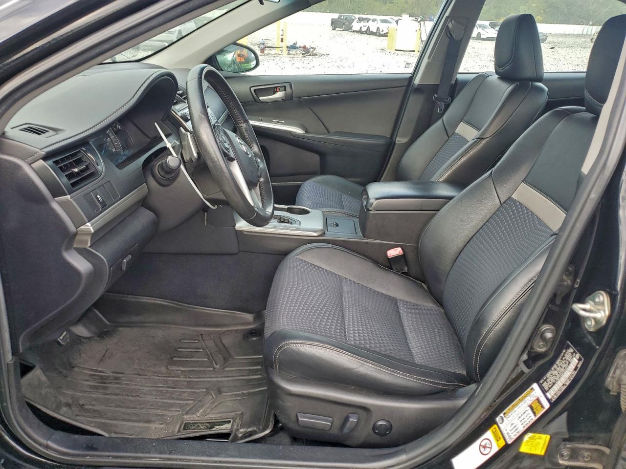 2014 TOYOTA CAMRY L photo 7