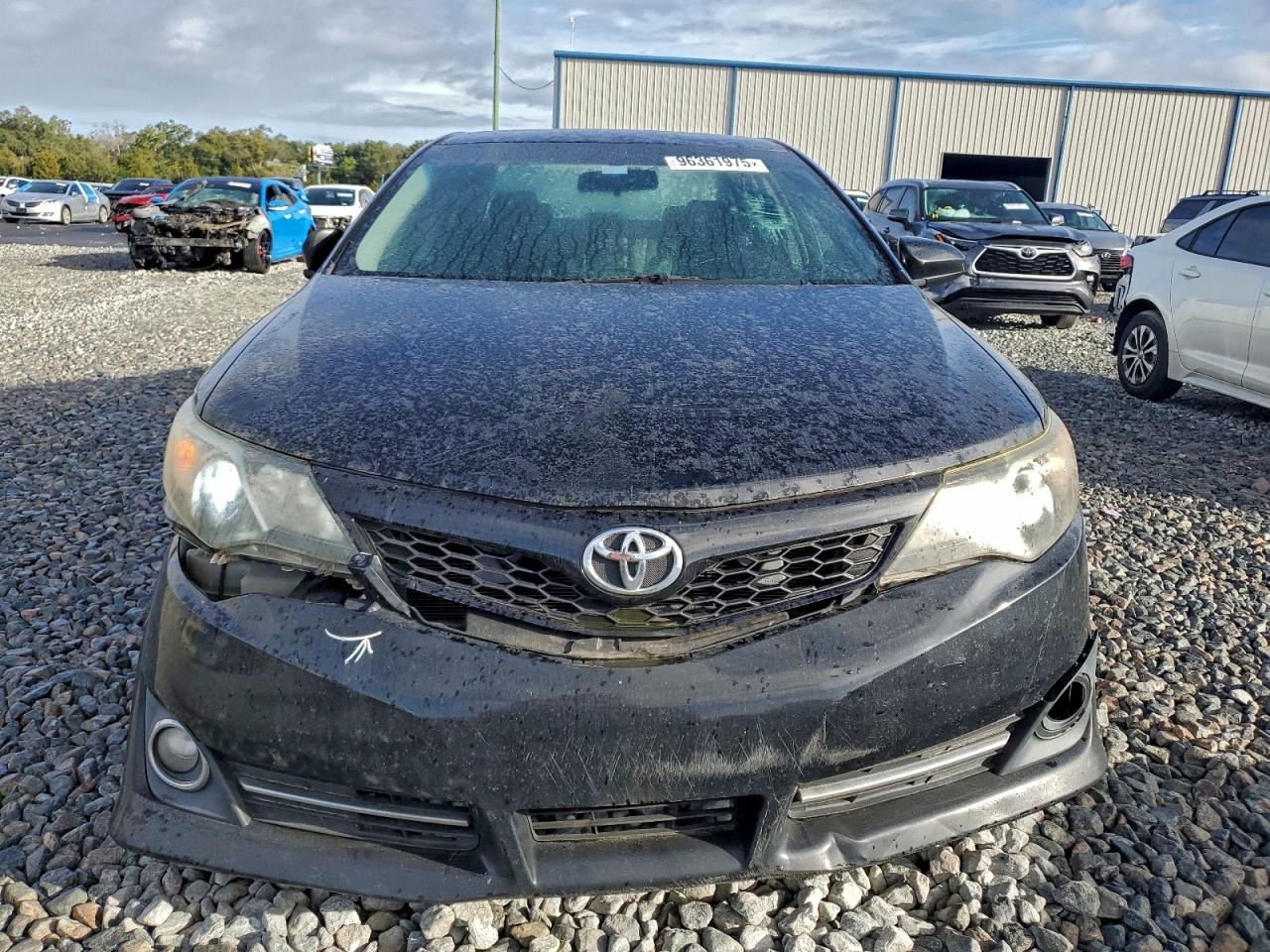 2014 TOYOTA CAMRY L photo 5