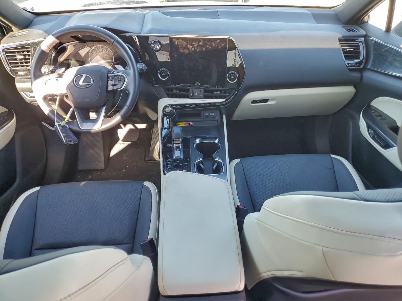2024 LEXUS NX 350H BASE photo 8