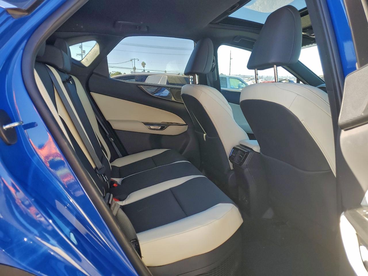 2024 LEXUS NX 350H BASE photo 11